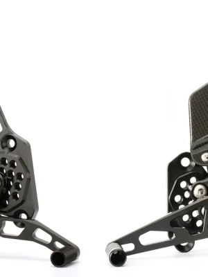 Gilles Fußrastenanlage AS31GT verstellbar ABE passend für Yamaha YZF-R6 (RJ11 & RJ15) - Modelle Meistverkauft
