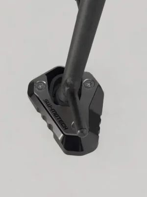 SW-Motech Seitenständerfuß-Verbreiterung Schwarz/Silbern. Kawasaki Z650/ Z650RS/ Ninja 650. Neu Im Sortiment
